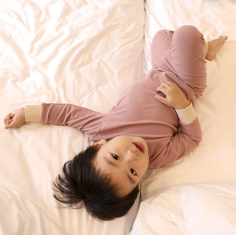 Đồ bộ dài tay phối màu cho bé