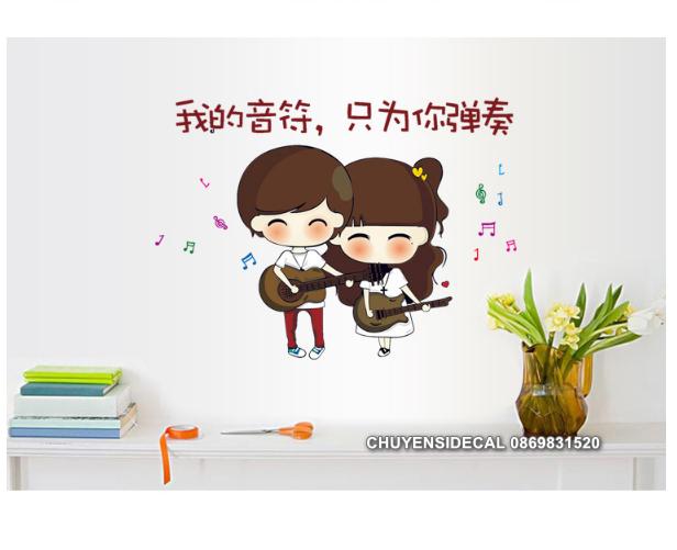 [HCM]Decal trang trí tường - Tranh Chibi Cặp Đôi chơi đàn