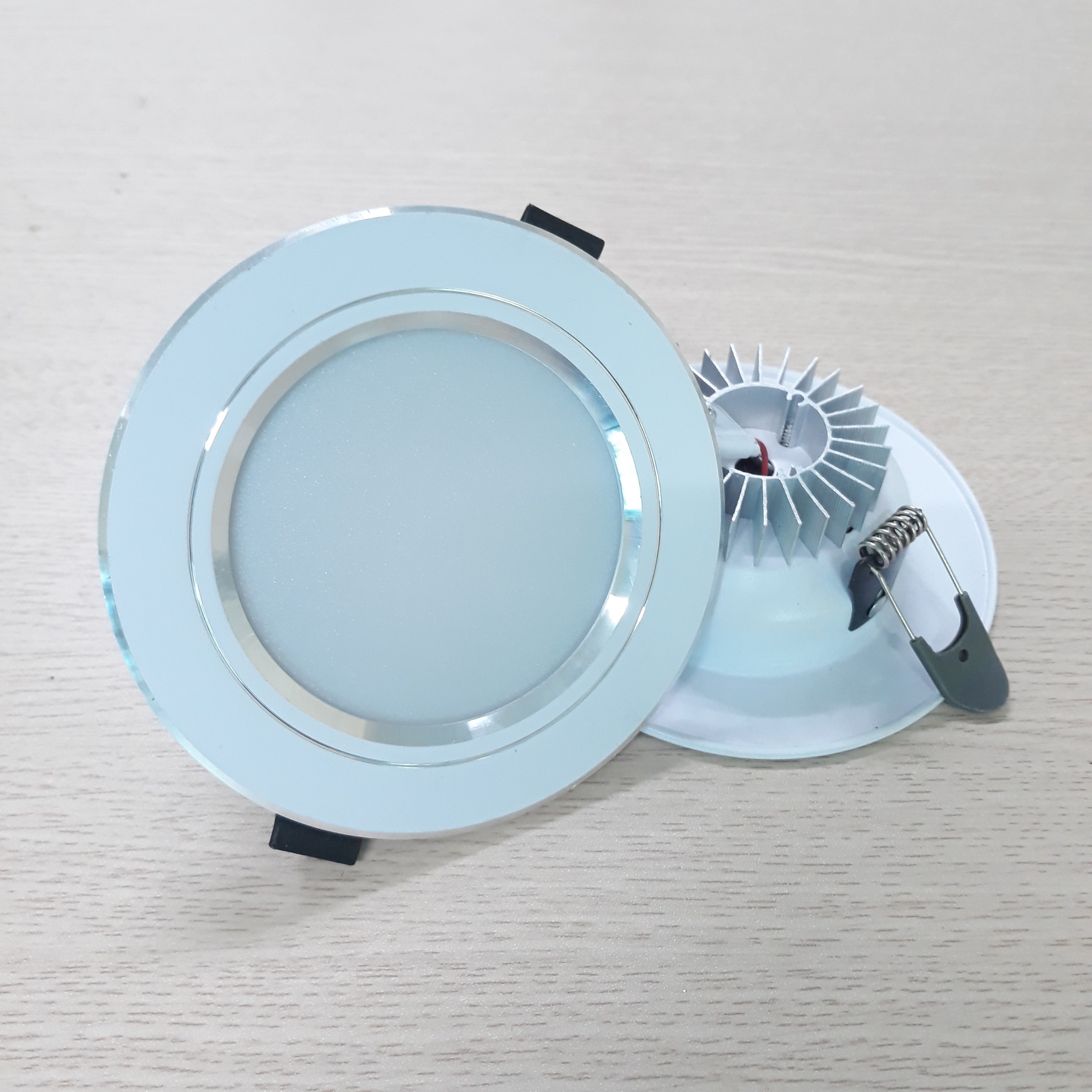 Đèn led âm trần 7w viền Bạc 3 chế độ - Phi 90