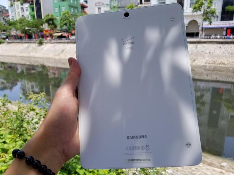 Máy Tính Bảng Samsung Galaxy TaB S2 9.7 Inch Với Màn Hình 2K Sắc Nét - Ram3GB. Tặng Sạc Cáp Nhanh Và Tai Nghe. chính hãng