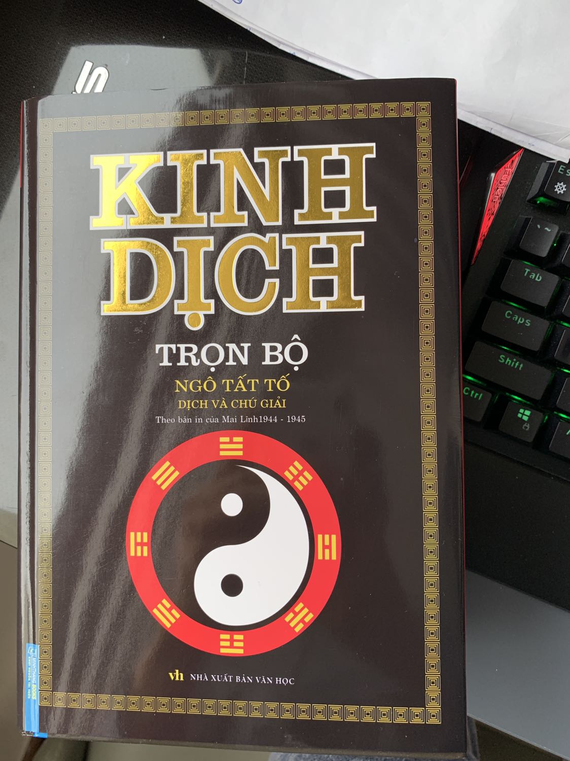 Kinh Dịch Trọn Bộ (Bìa Cứng) - Ngô Tất Tố
