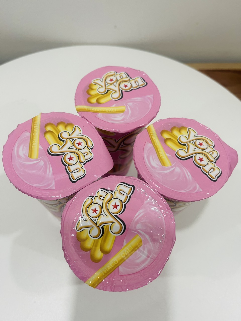 1 Hộp Bánh Que Chấm Socola Yon Yon / Bánh que chấm kem Yon Yon