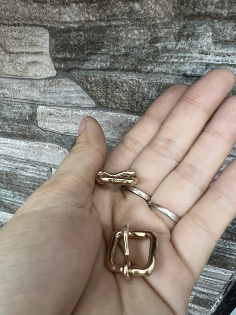 Khoá kim dập chữ c 1.2cm