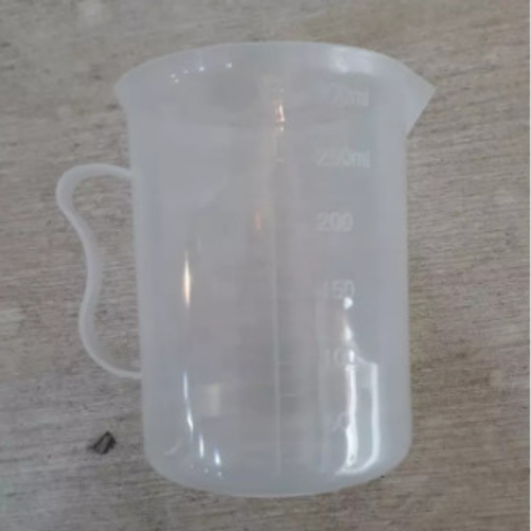 CA ĐONG 300ML NHỰA CÓ VẠCH CHIA