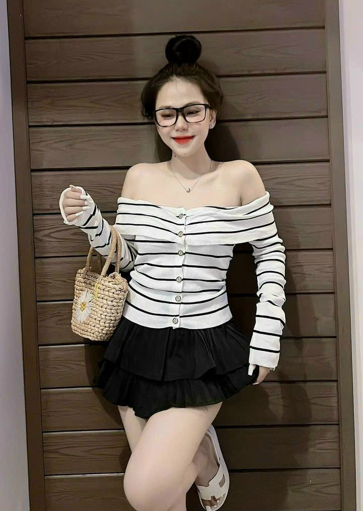 Áo thun vải sọc dài tay bẹt vai, trễ vai hai màu gb0988765