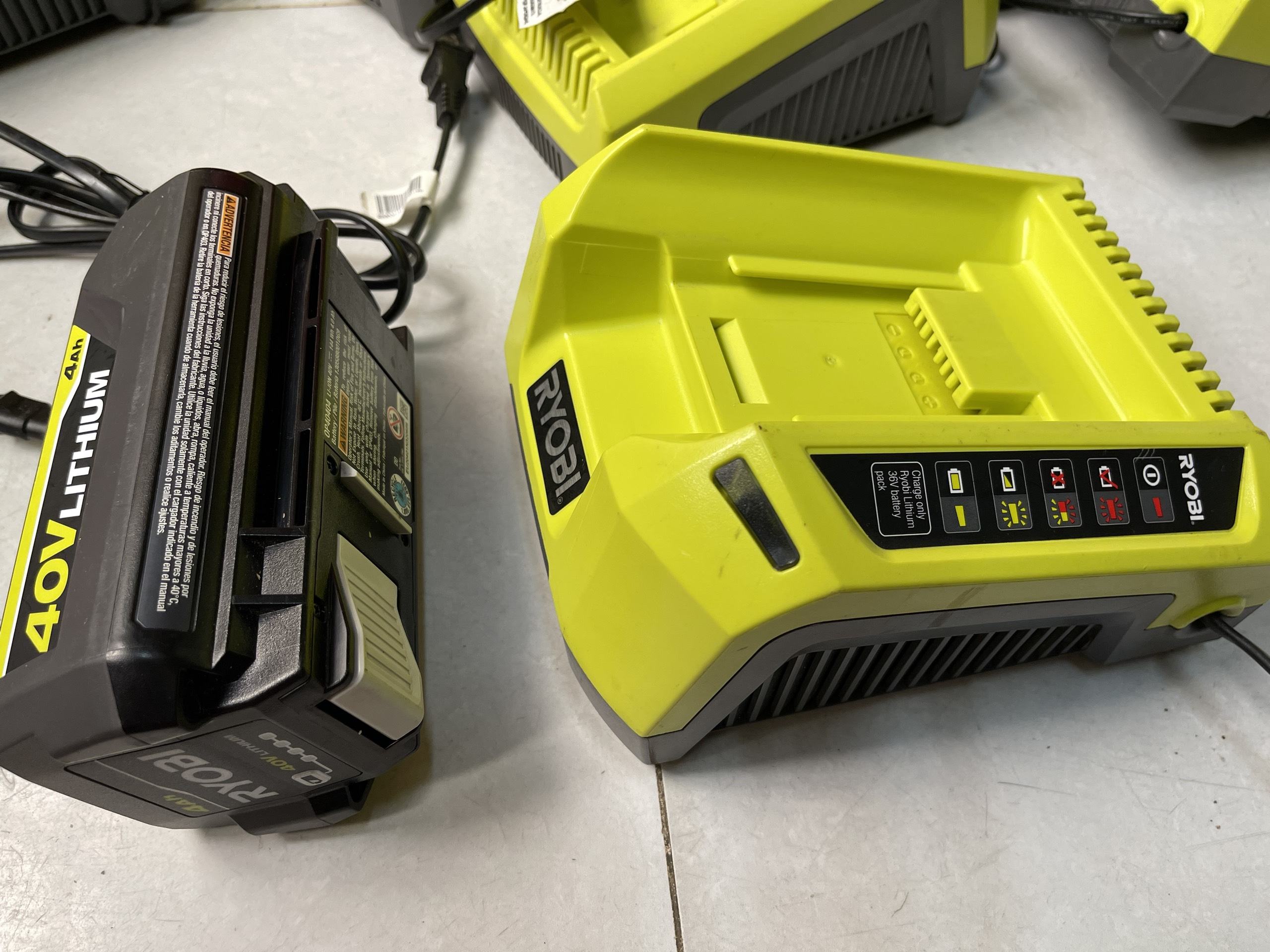 Pin và sạc Ryobi 40V 4Ah