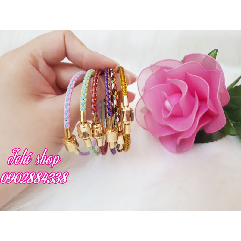 Vòng Tay Dây Cước Nhiều Màu Đeo Charm
