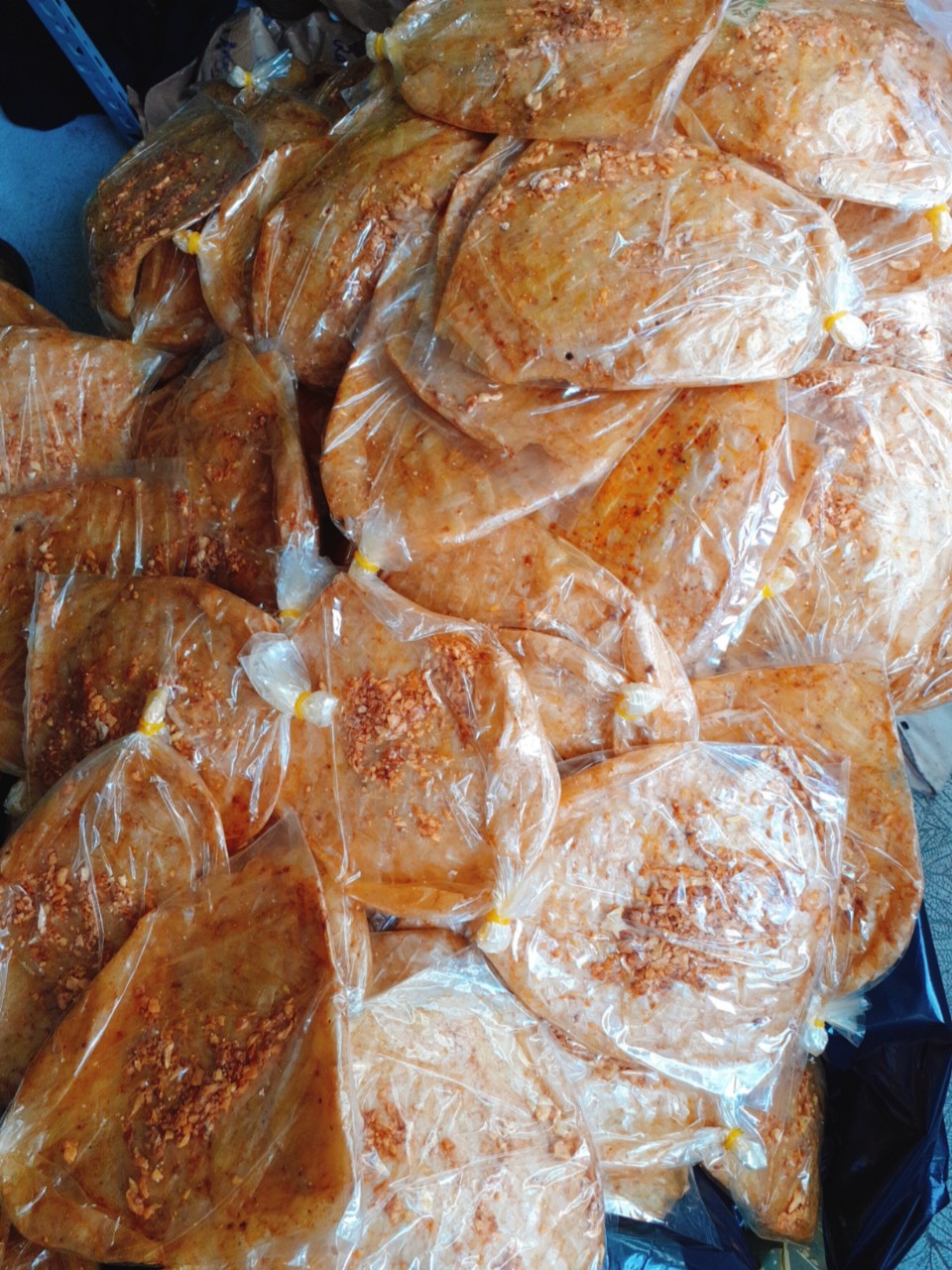 Bánh tráng trộn muối tỏi - combo 5 bịch
