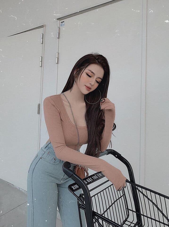 Áo kiểu cổ u trơn dáng croptop siêu xinh