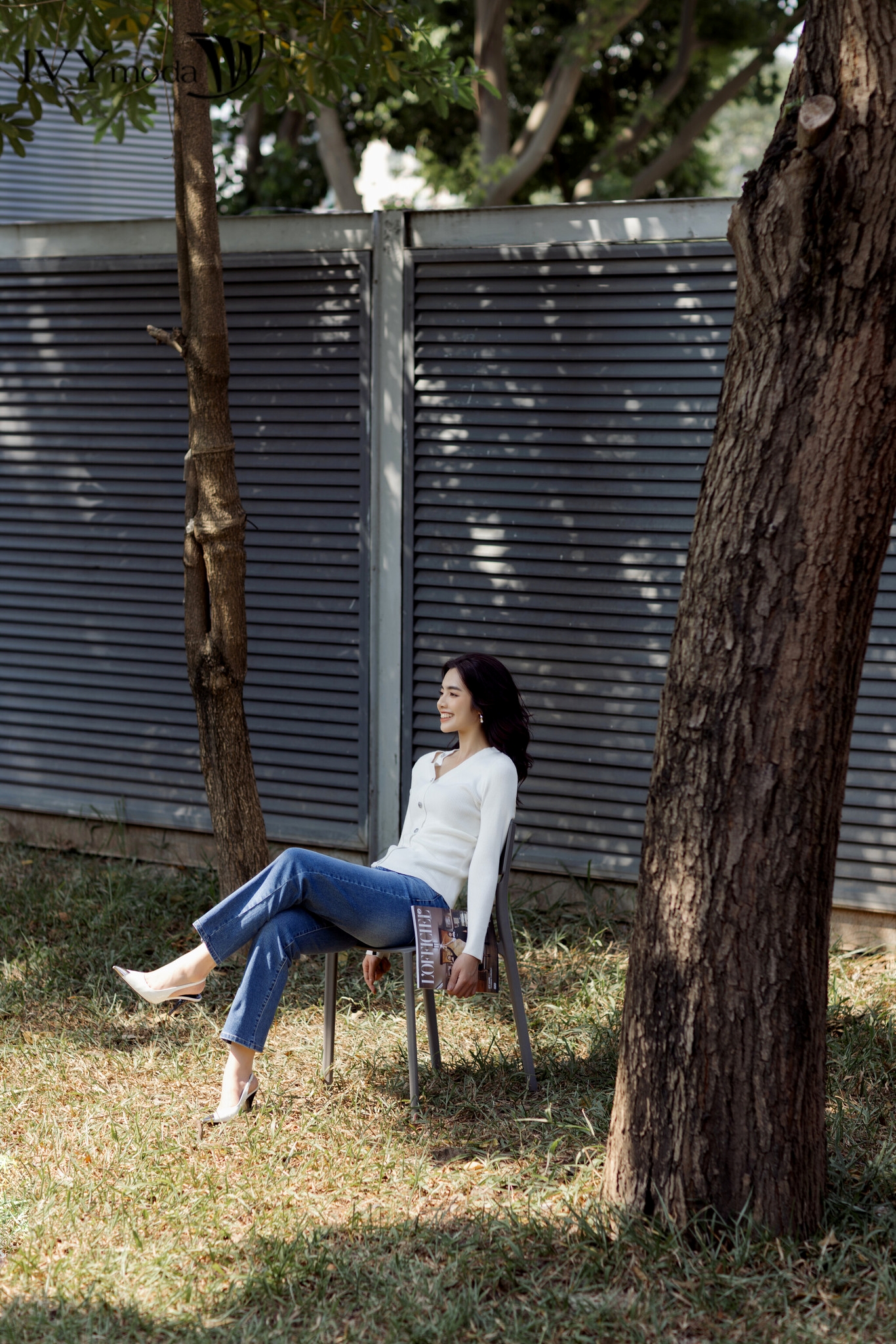 Quần jeans ống đứng IVY moda MS 25M7806