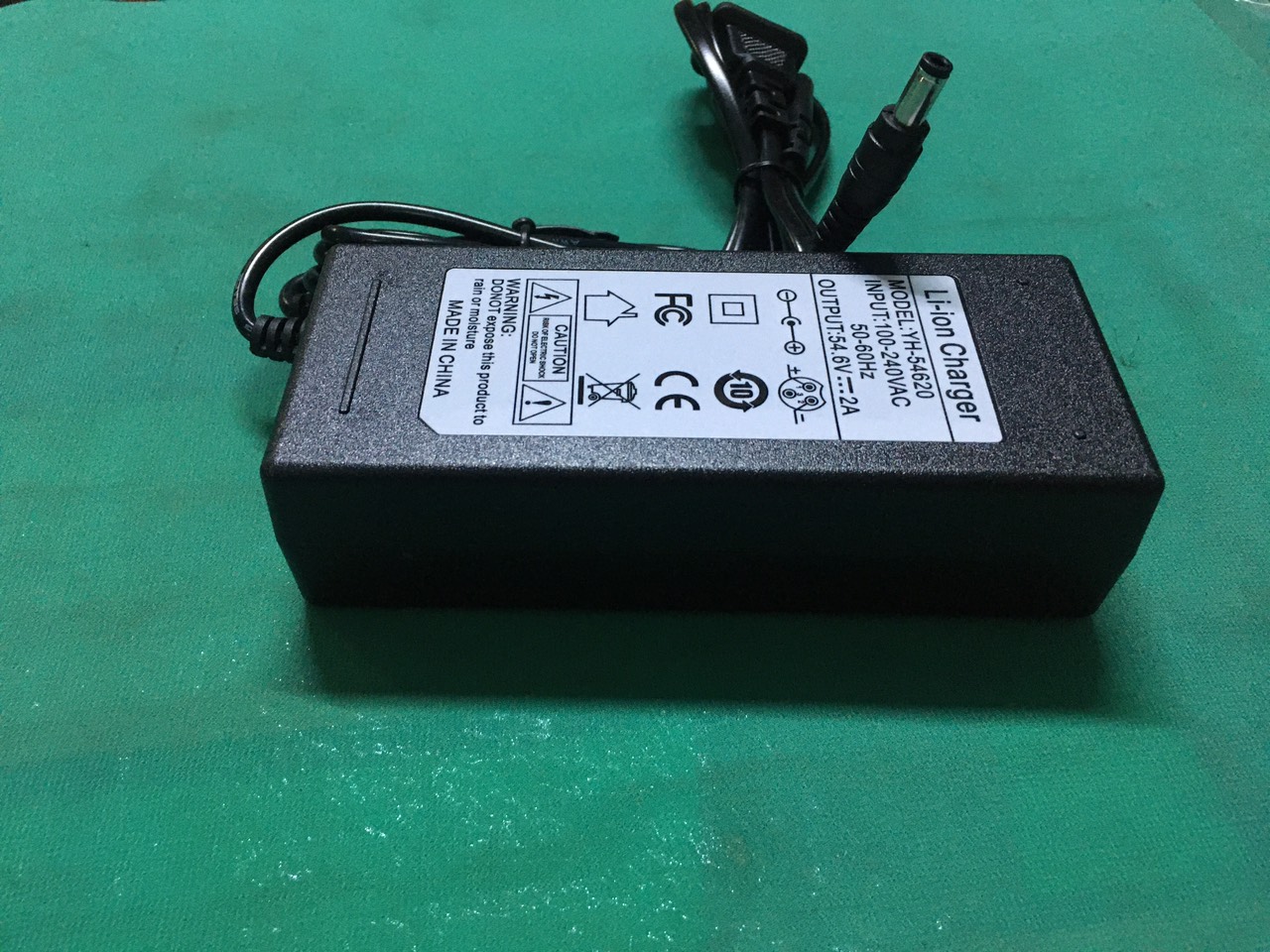 ADAPTER DC 54.6V 2A sạc  pin li-ion 13S 48V 2A