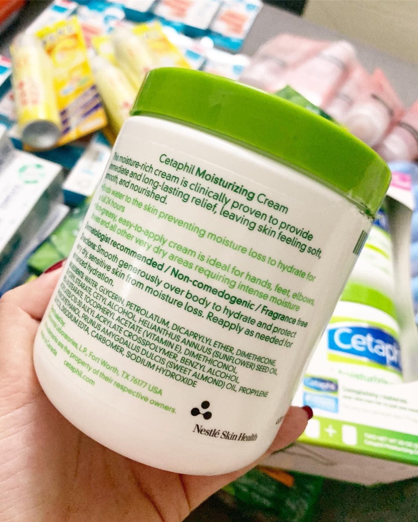 Dưỡng ẩm cetaphil