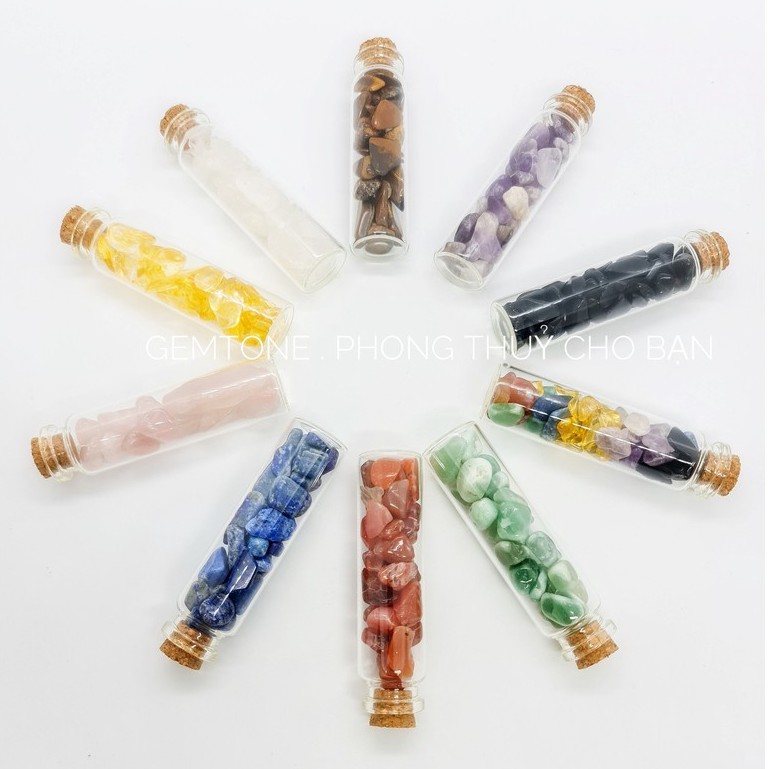 Đá thạch anh vụn tự nhiên, Lọ Thuỷ Tinh Đựng Đá thanh tẩy Tarot Lazi - vật phẩm phong thuỷ cao cấp, cần phải có