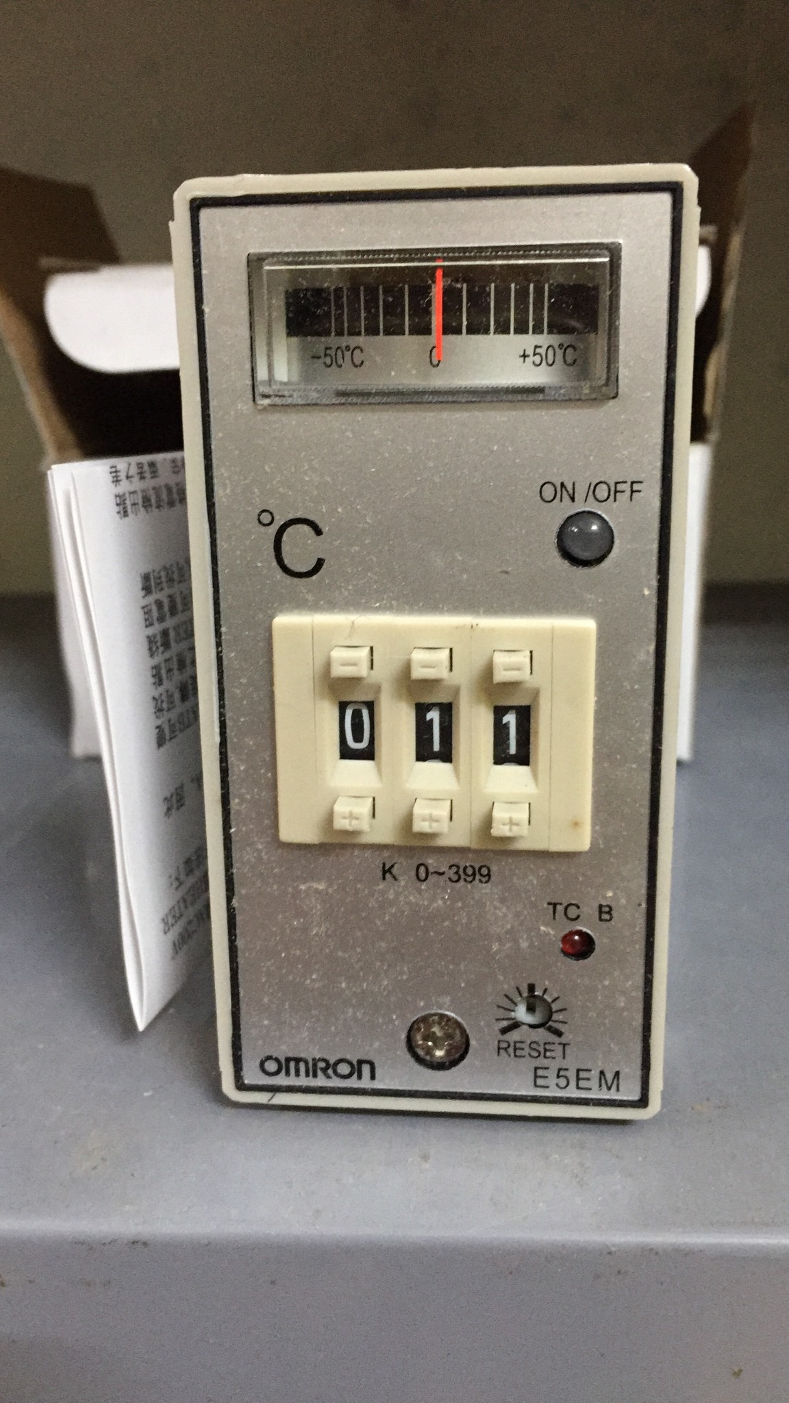 Đồng hồ nhiệt E5EM 220VAC