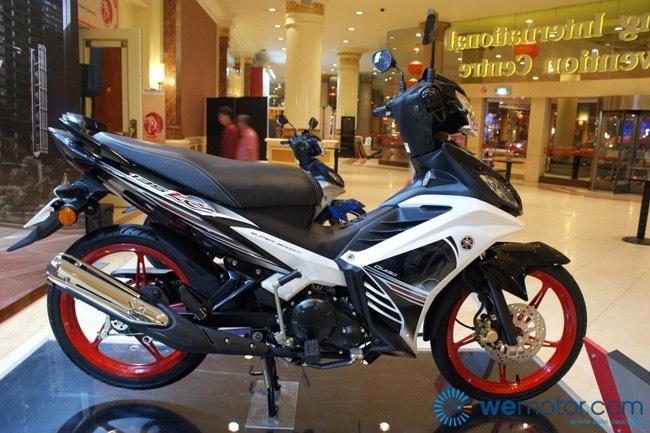 Tem rời crom dán xe ex 135
