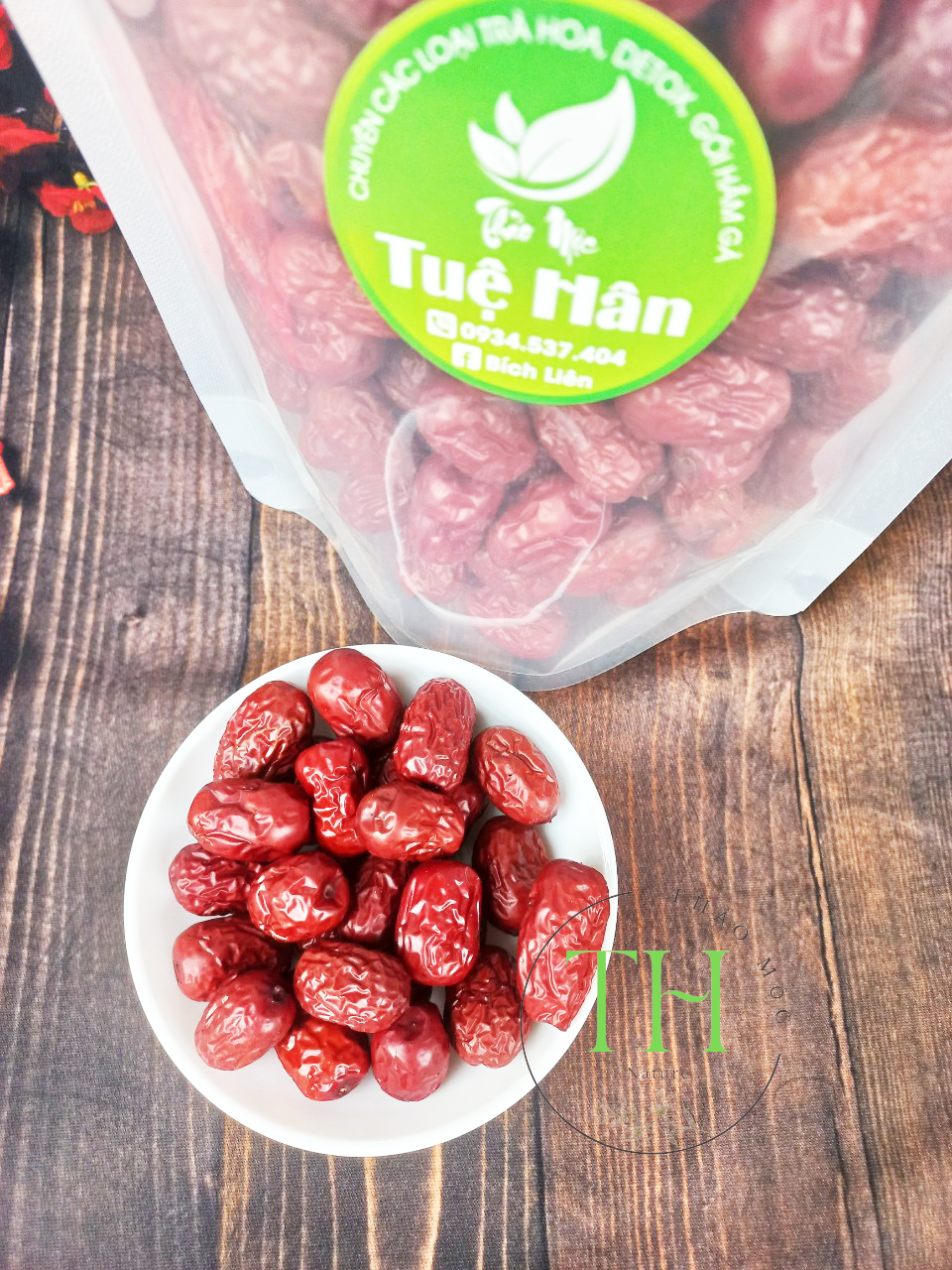 Táo Đỏ Tân Cương loại 1 cao cấp, ngọt, dày thịt, gói 500g, size trung chính hãng
