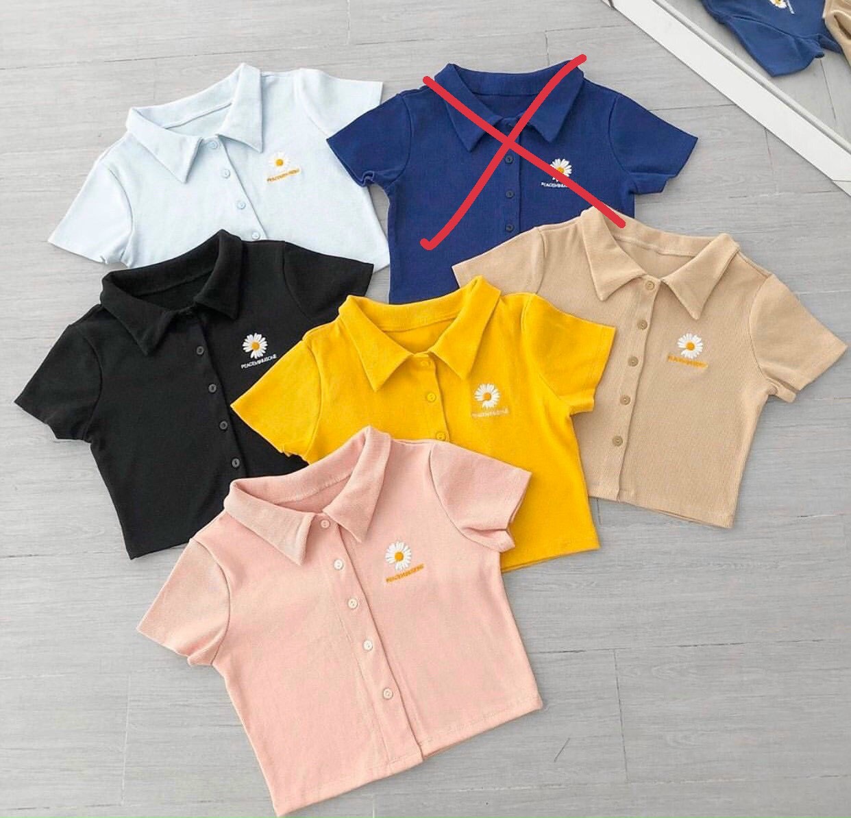 Áo croptop cổ bẻ hoa cúc thời trang TTSLA0326
