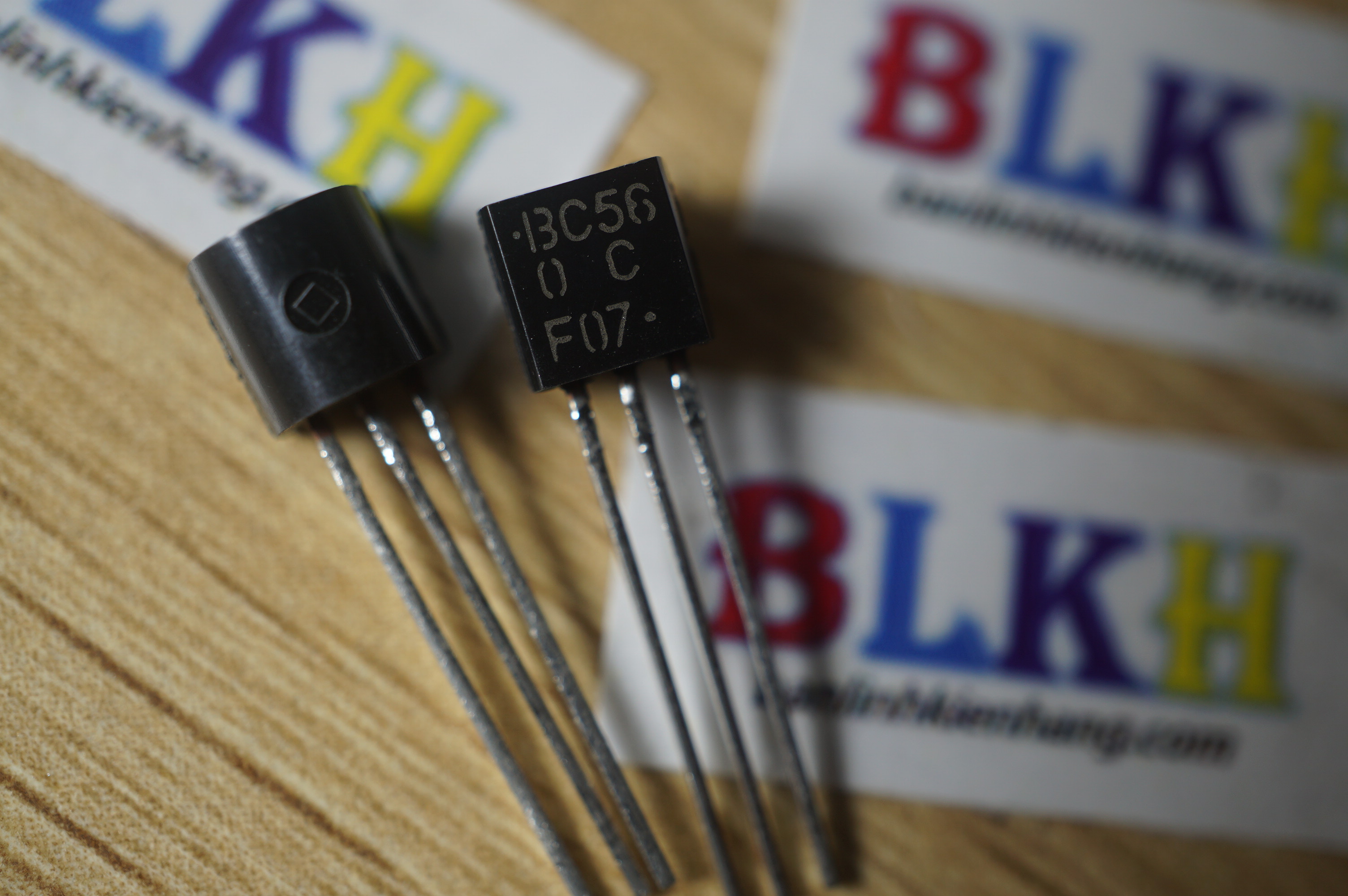 4 ic transistor pnp bc56 bc560 560 to-92 chính hãng
