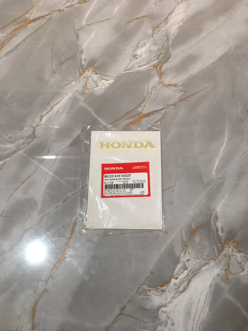 Tem honda 85MM *TYPE1* chữ bạc vision (86103K44V00ZF)