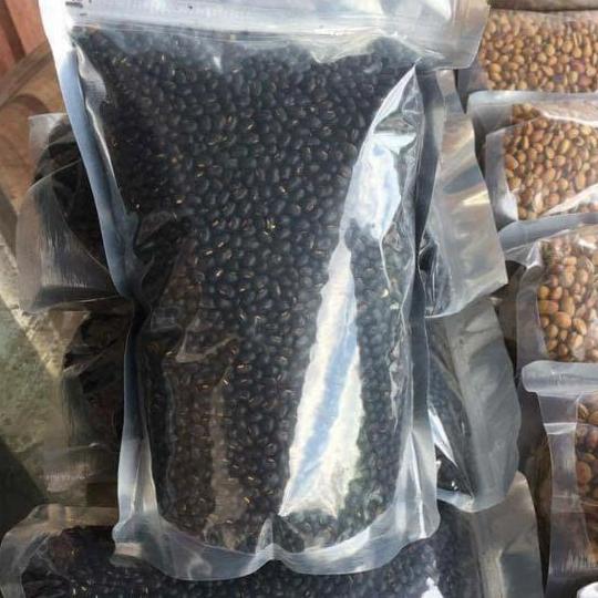 Đậu đen lòng xanh rang sẵn - 1kg