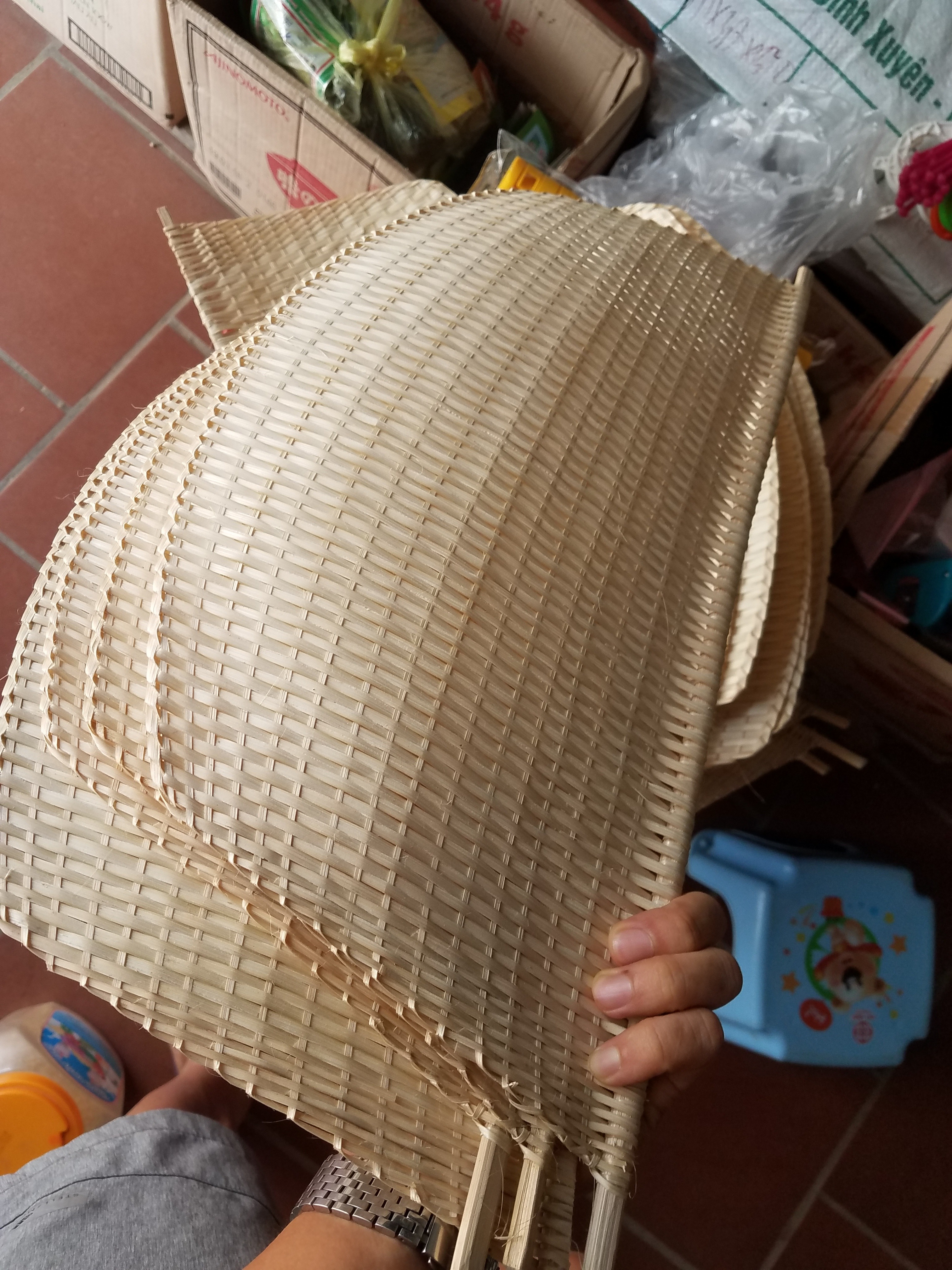 quạt nan tre quê siêu bền