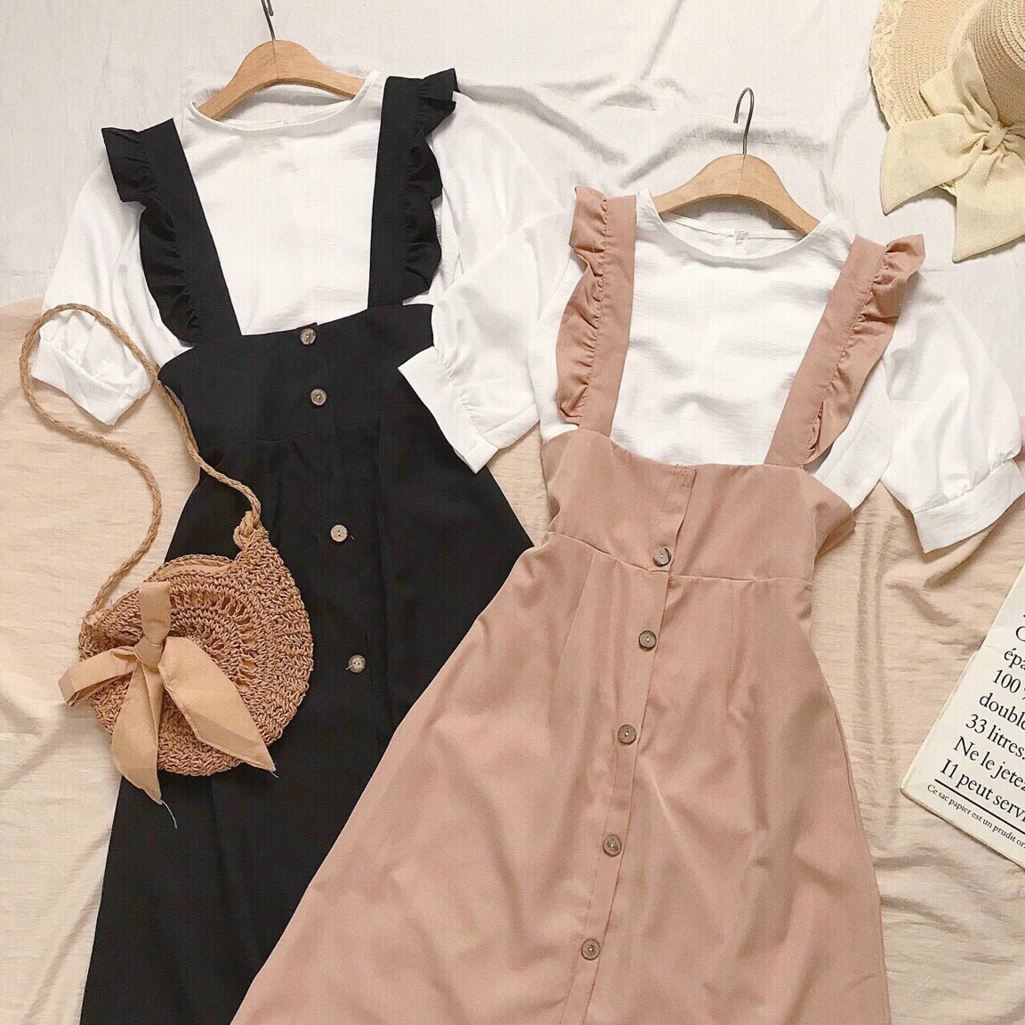 set yếm váy cánh tiên đính nút áo trắng tay lỡ dễ thương đáng yêu