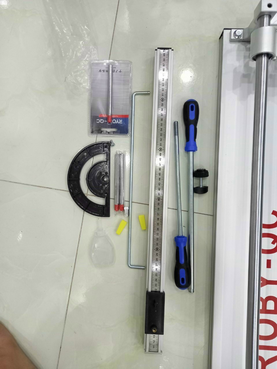 Bàn Cắt Gạch Ryobi QC-800
