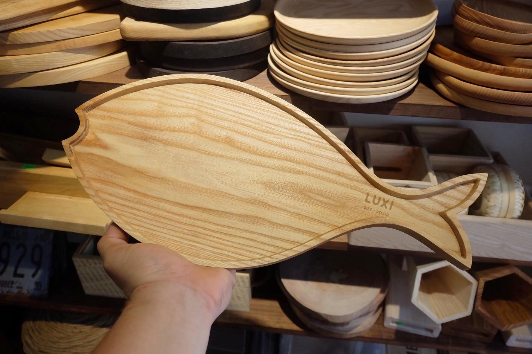 Thớt gỗ decor con cá 04 LUXI decor