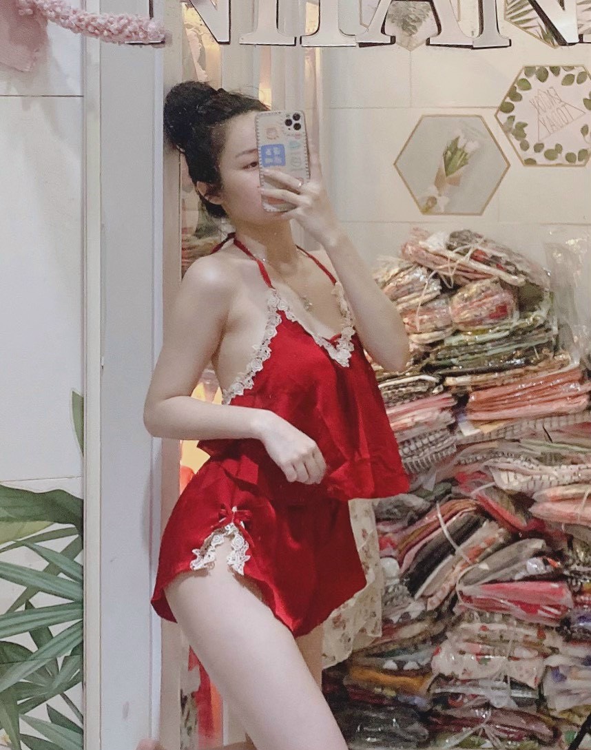 Giao đúng mẫu chọn yếm lụa satin xịn mịn mềm mại quyến rũ freesize dưới 60kg