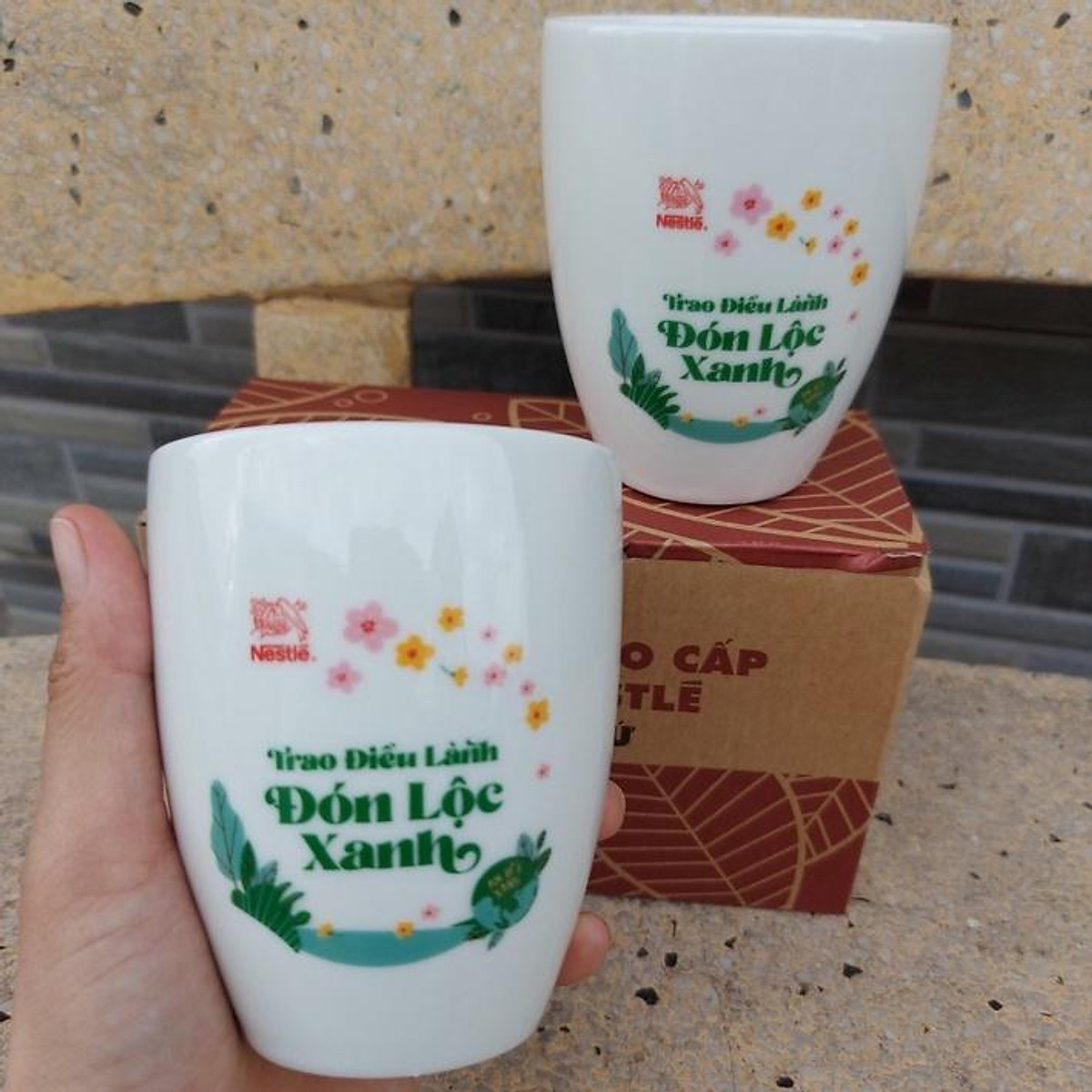 Ly cốc gốm sứ tráng men hình cool