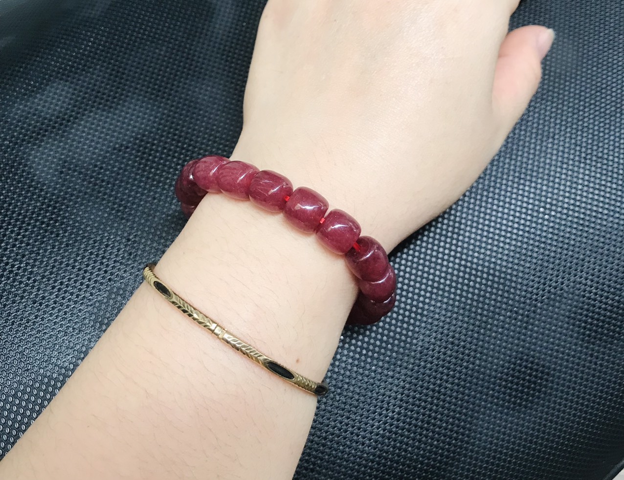 Vòng tay lu thống đá thạch anh dâu tây