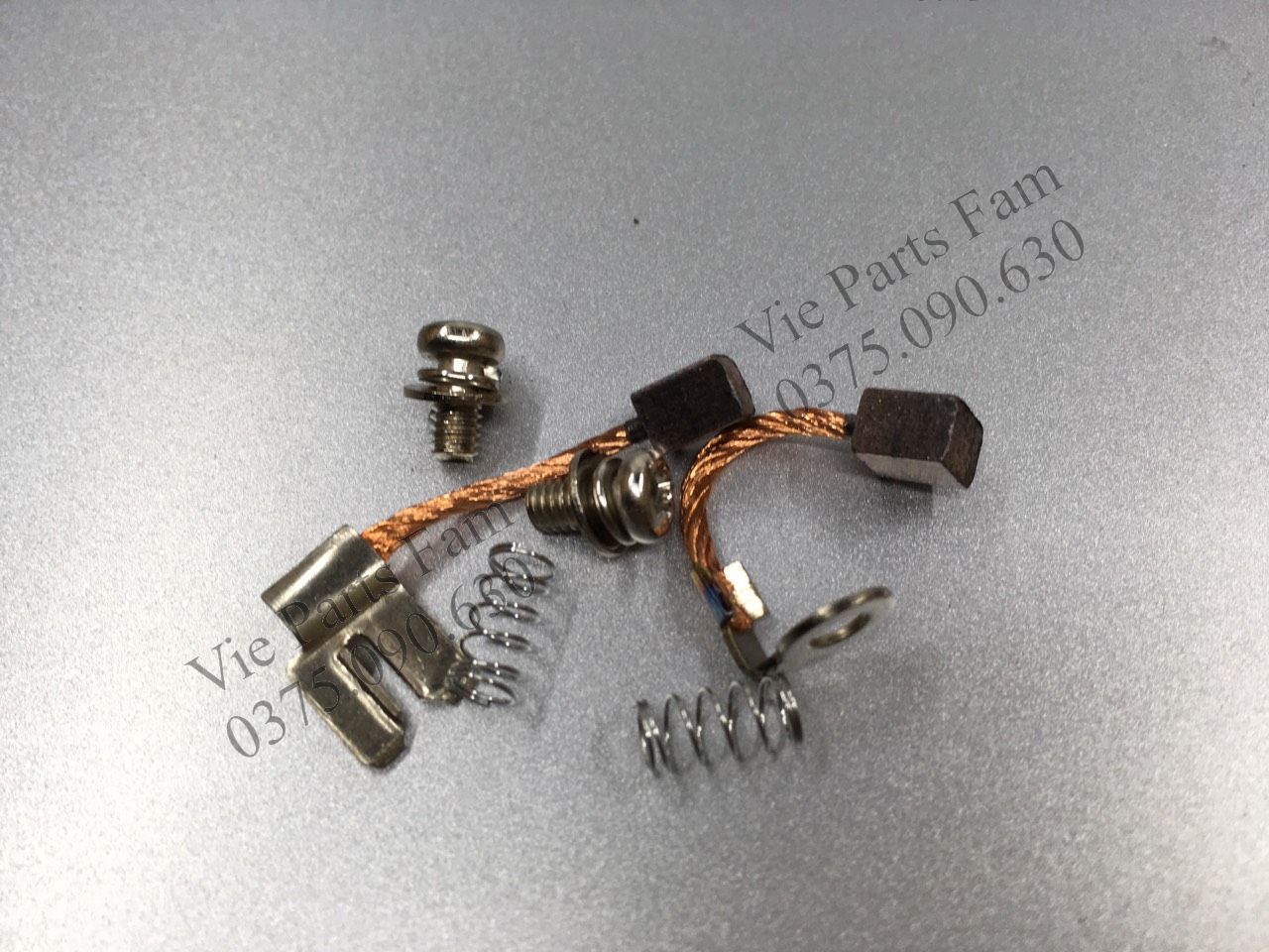 Bộ chổi than đề xe máy Yamaha Sirius (Hàng tốt)