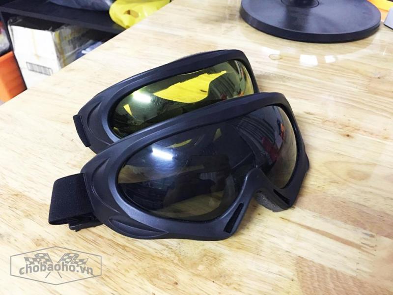 Giá bán Kính mũ bảo hiểm  bảo hộ chống bụi và tia UV cho phượt thủ ( 7 Màu và màu đen )