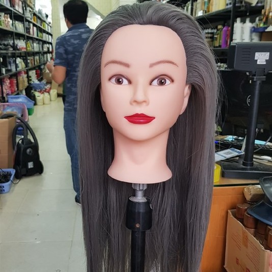 Đầu canh học cắt tóc.....
