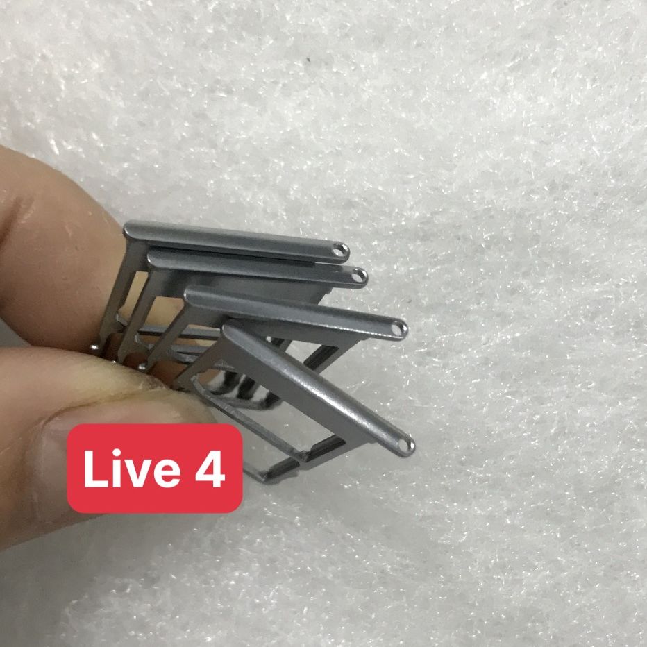 Khay sim Vsmart Live 4