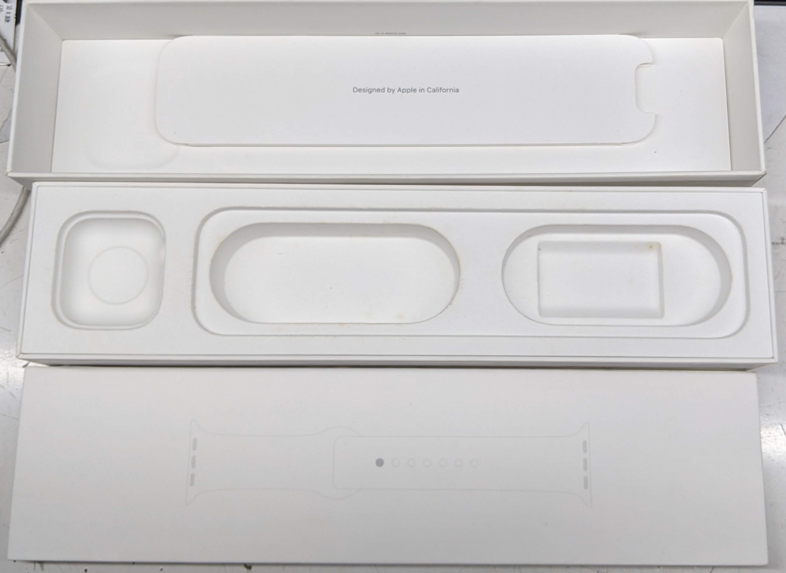 Dây đeo và box apple watch 4 40mm