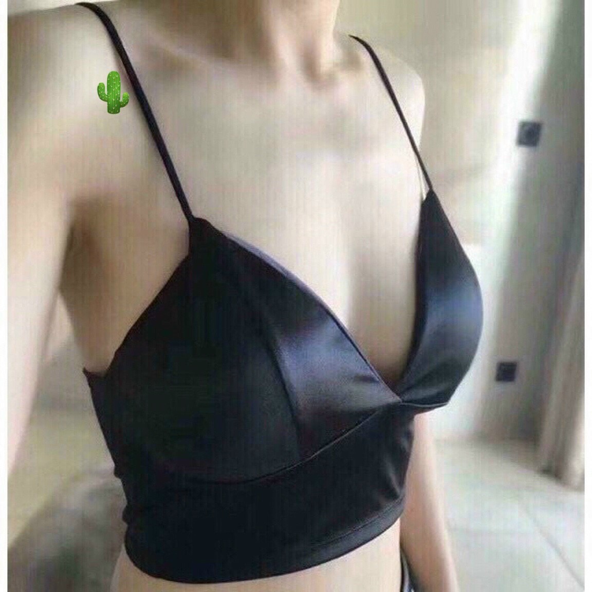 ÁO BARA HAI DÂY PHI LỤA CÓ MÚT NGƯC  HAI MÀU TRẮNG ĐEN