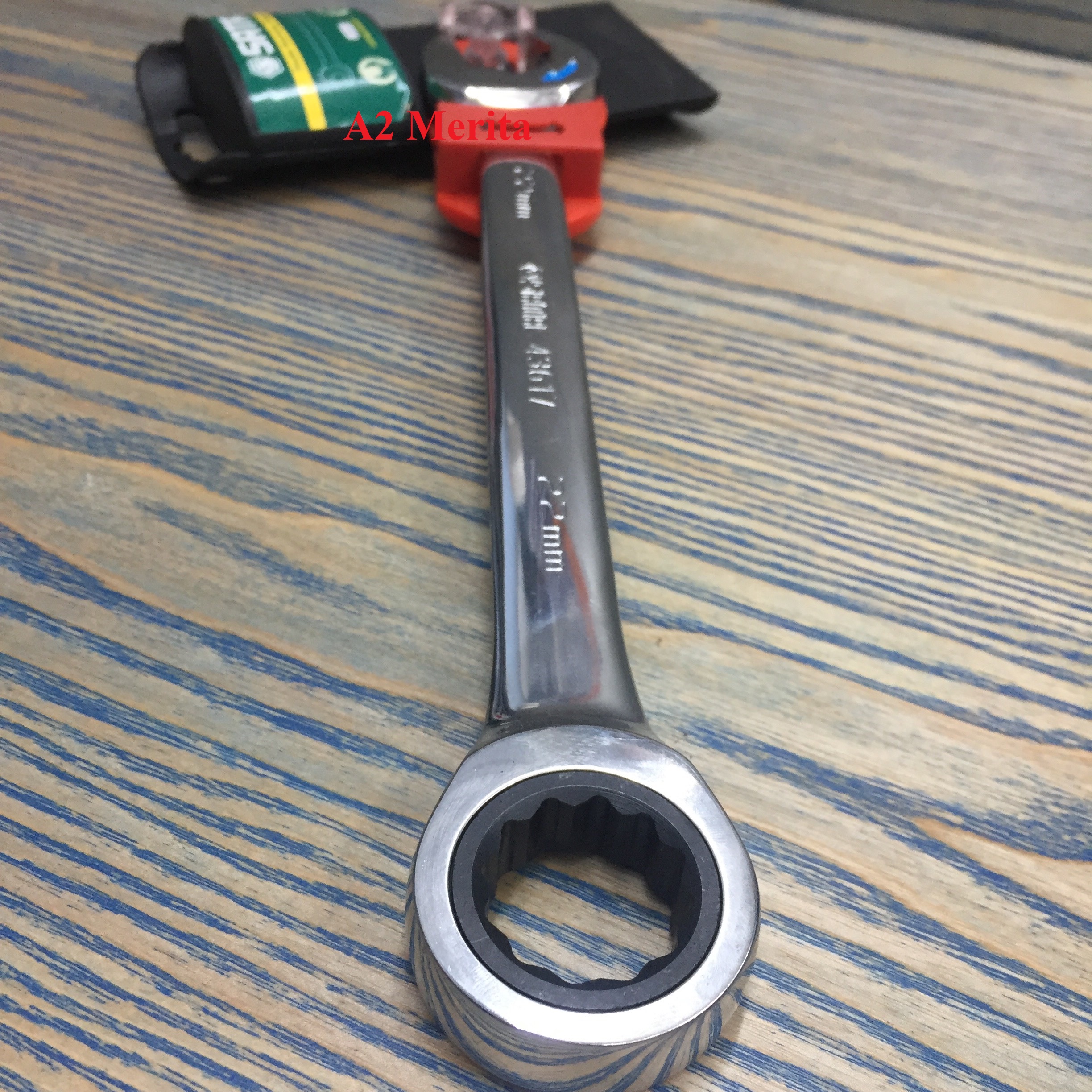 Cờ lê vòng miệng tự động 22mm Sata 43617