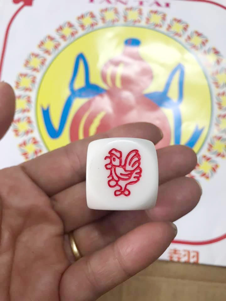 Bầu Cua Hạt Bằng Nhựa