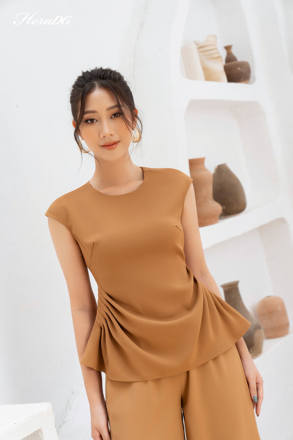 Voucher siêu sale 15% Áo kiểu nữ HeraDG thiết kế dáng peplum vai chờm, cổ tim STBB5021A