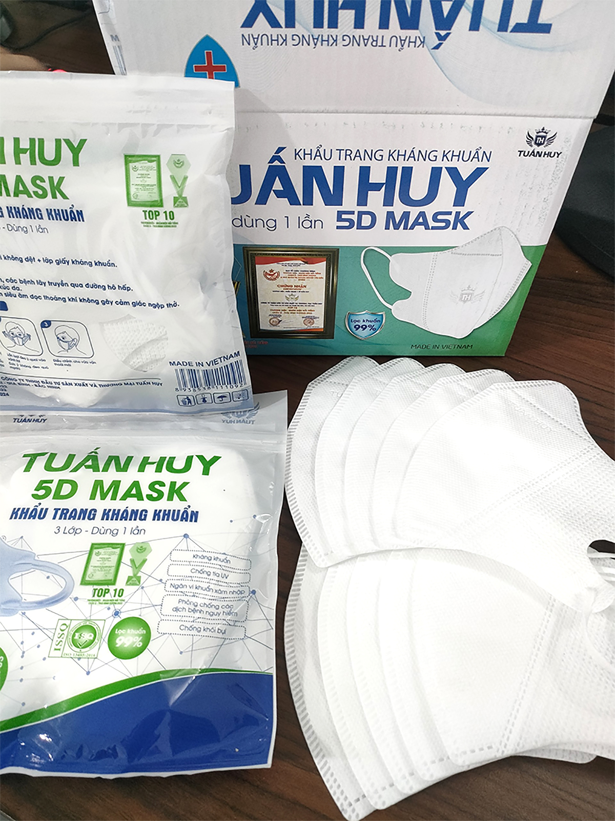 Khẩu trang 5D Mask khẩu trang y tế màu trắng chống bụi cực mỏng nhẹ thoải mái khi đeo khẩu trang 3 lớp
