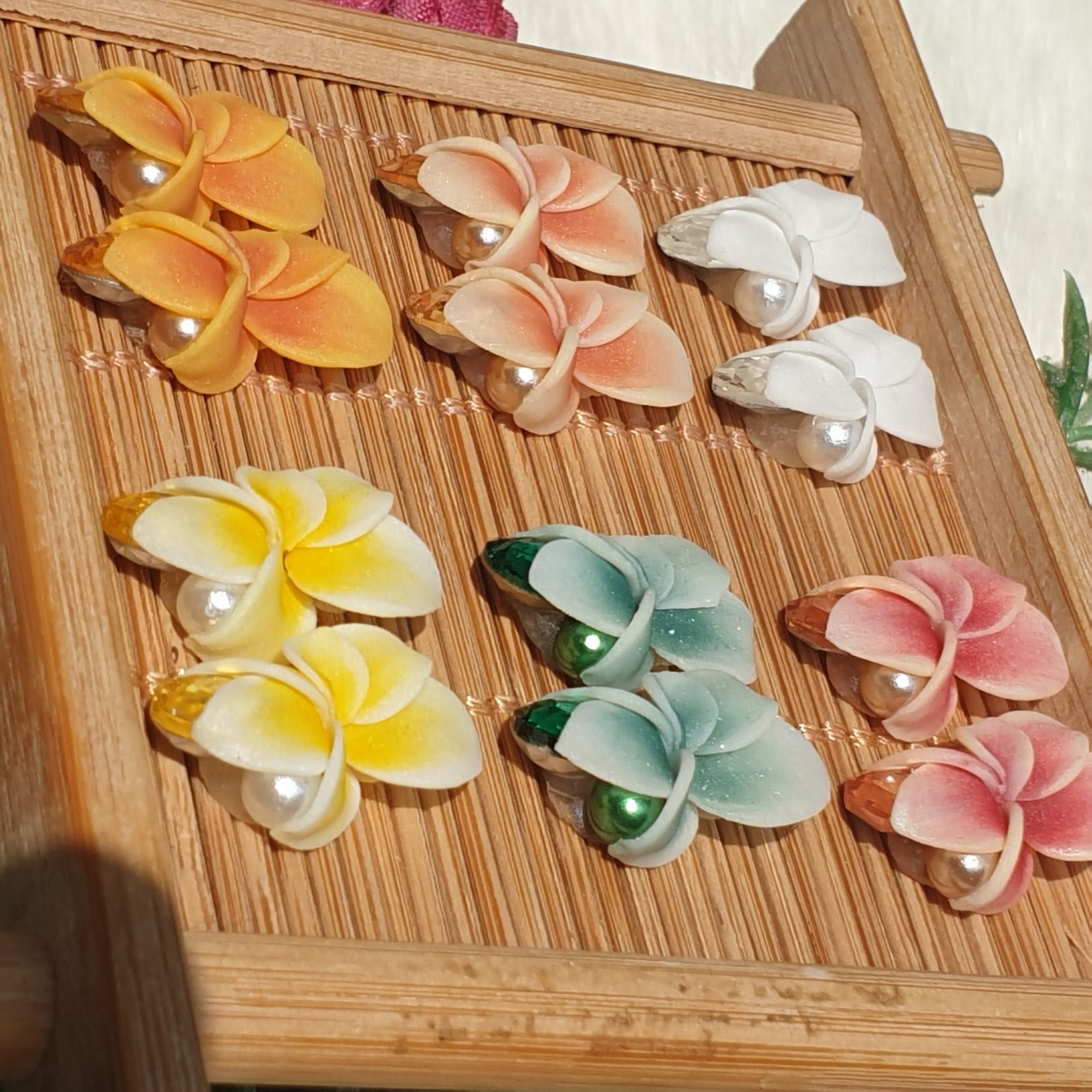 [HCM]Hoa bột nổi - hoa ly ôm đá 14HA