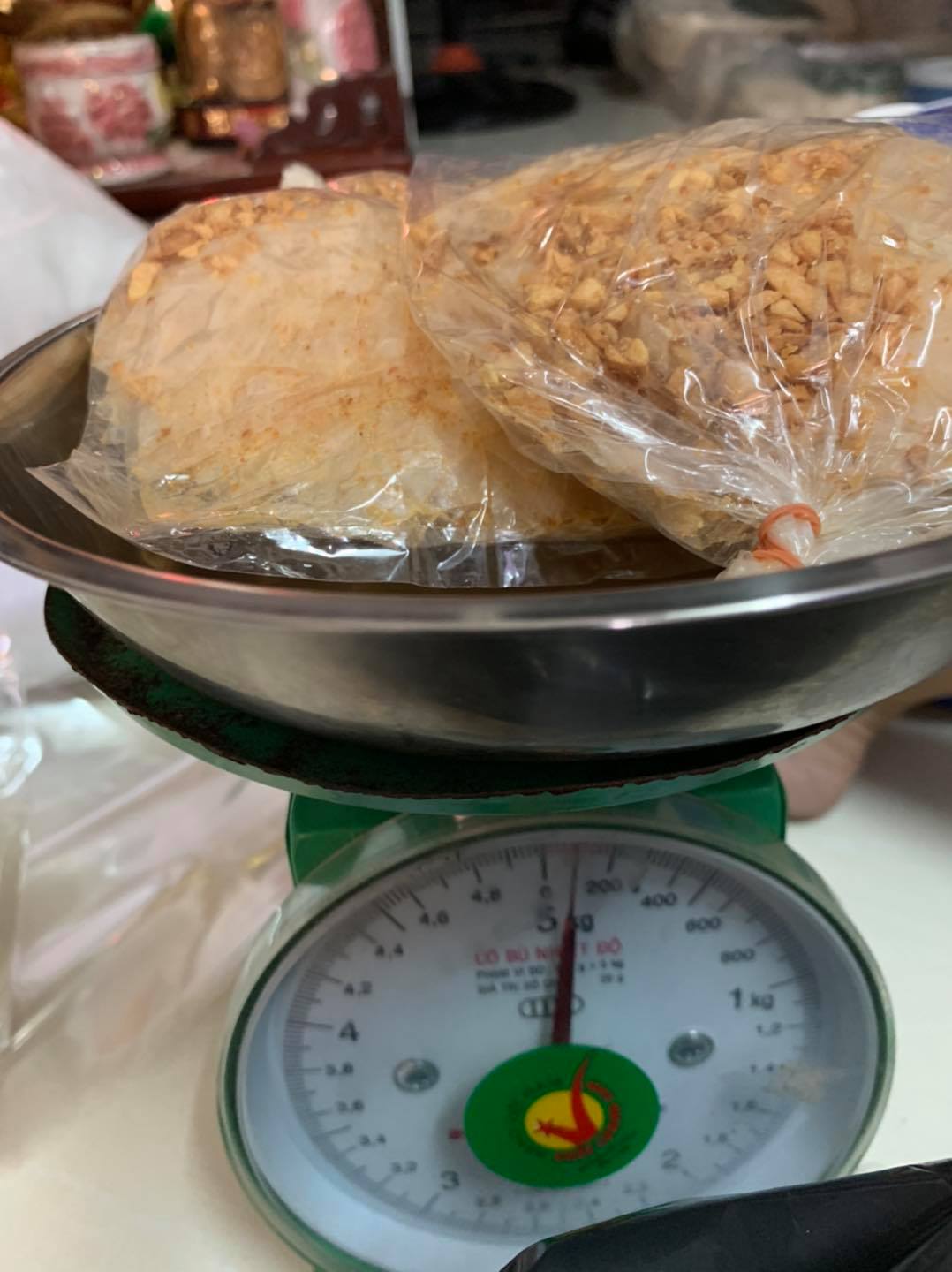 Bánh tráng muối tỏi chay cực thơm ngon