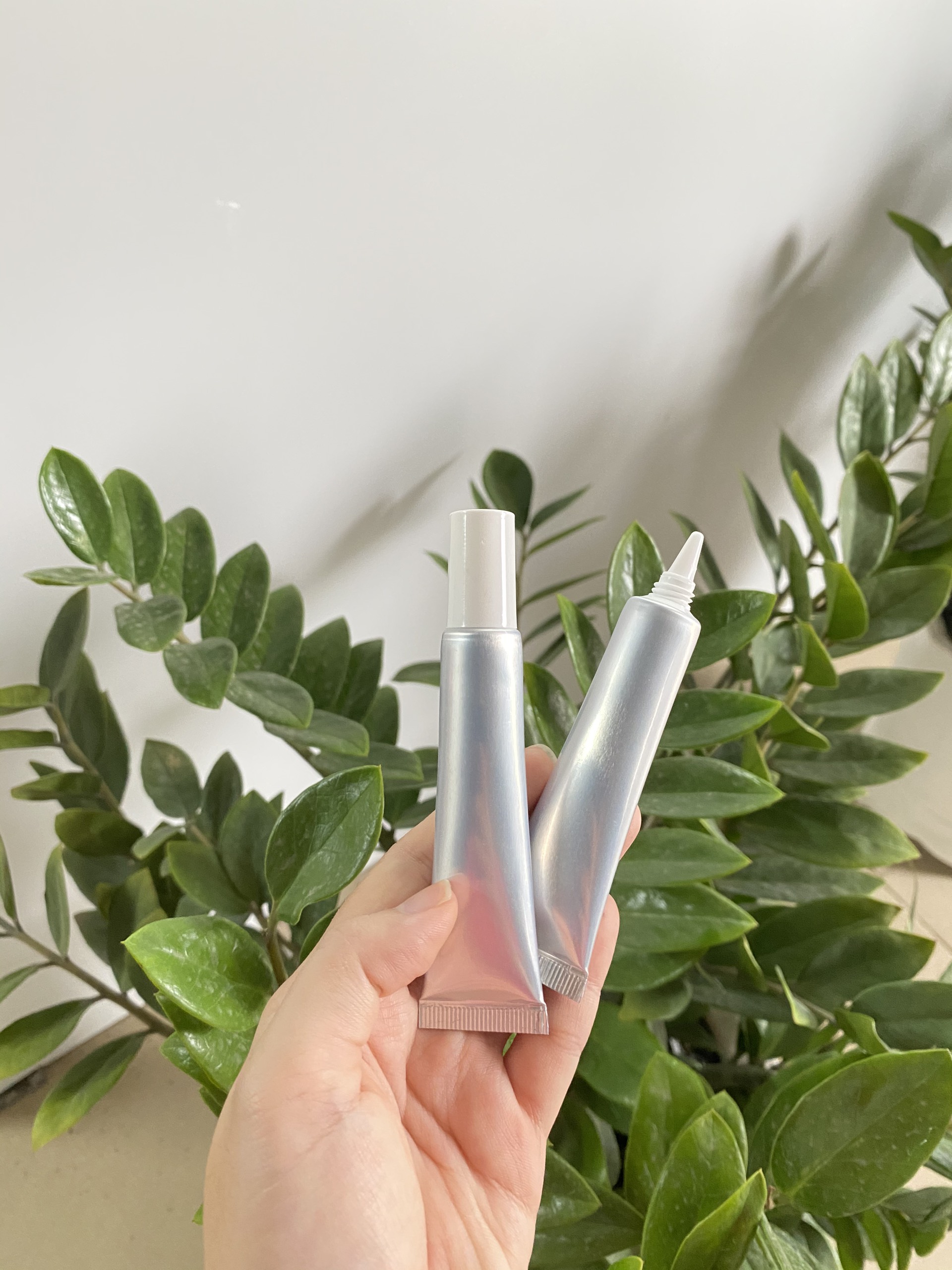 Tuýp rỗng dùng chiết son môi 15ml nền bạc ánh kim