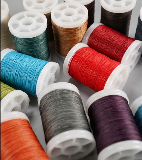 [HÀNG CÓ SẴN]1 cuộn chỉ sáp tròn polyester cỡ 0.4mm/ 0.5mm