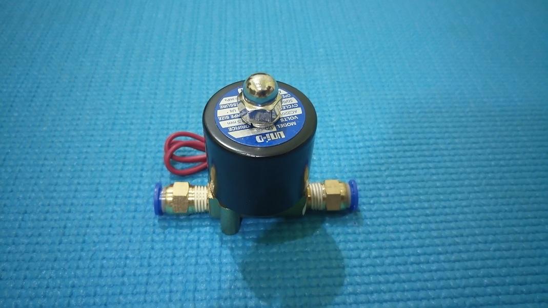 Van điện từ gài dây ống 8mm 220V dùng cho phun sương tự động (cuộn coil đồng)