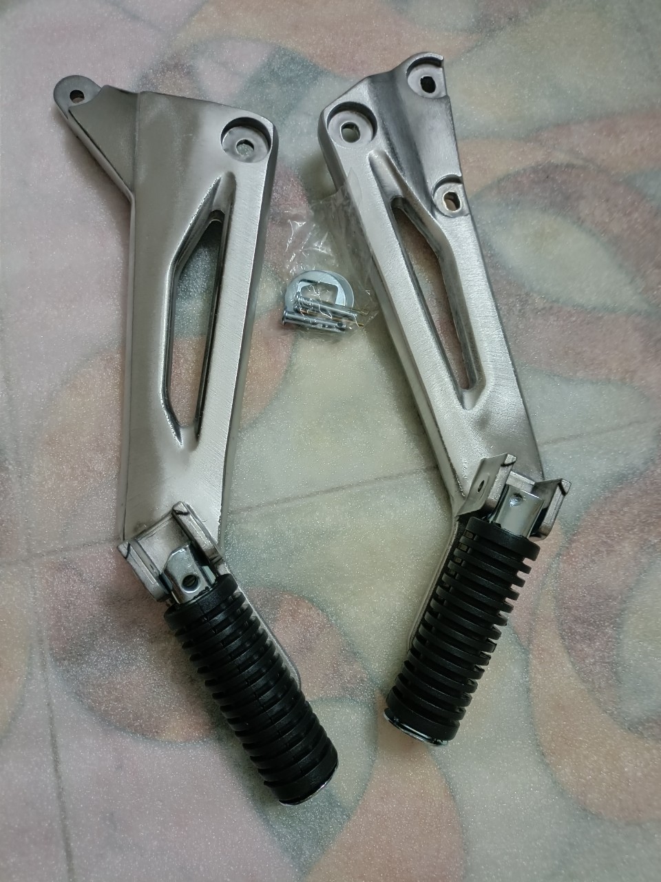 Bộ Pát Gác Chân Sau Xe Dream Kèm Gác Chân Xếp