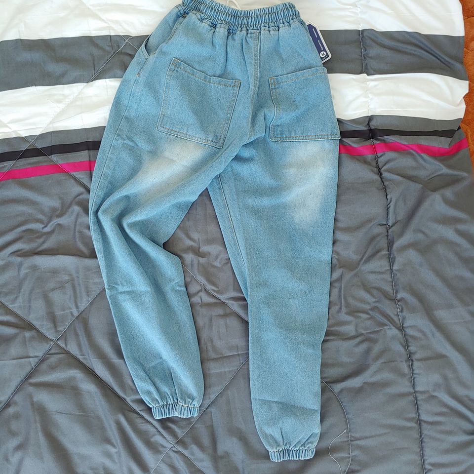 quần jogger jean nam ống chun rách