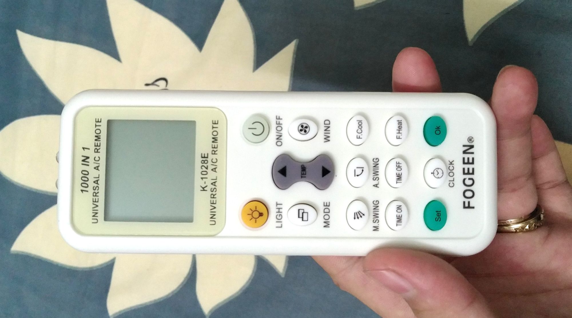 [HCM]remote điều khiển máy lạnh đa năng hiệu Fogeen