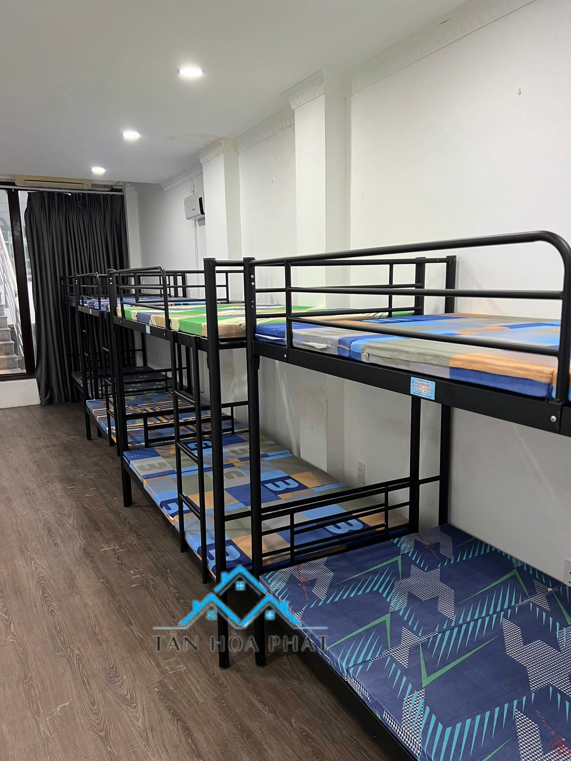 Giường sắt hai tầng cao cấp Tân Hóa Phát